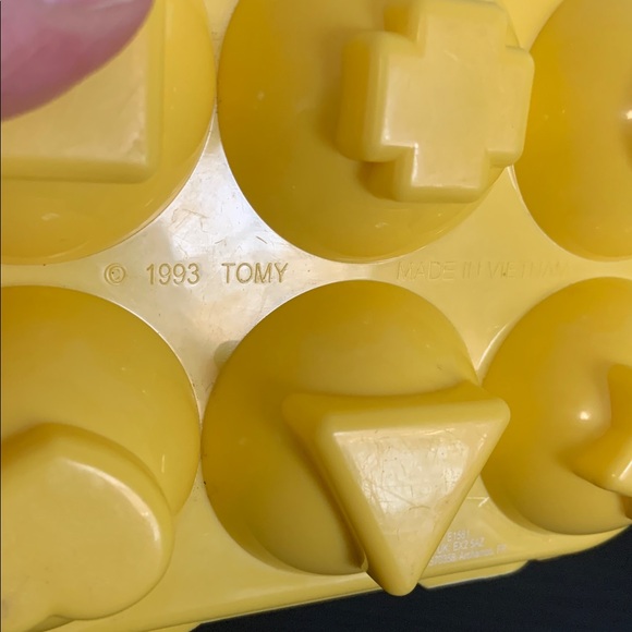 Tomy Eggs in Carton Toy - Picture 5 of 7